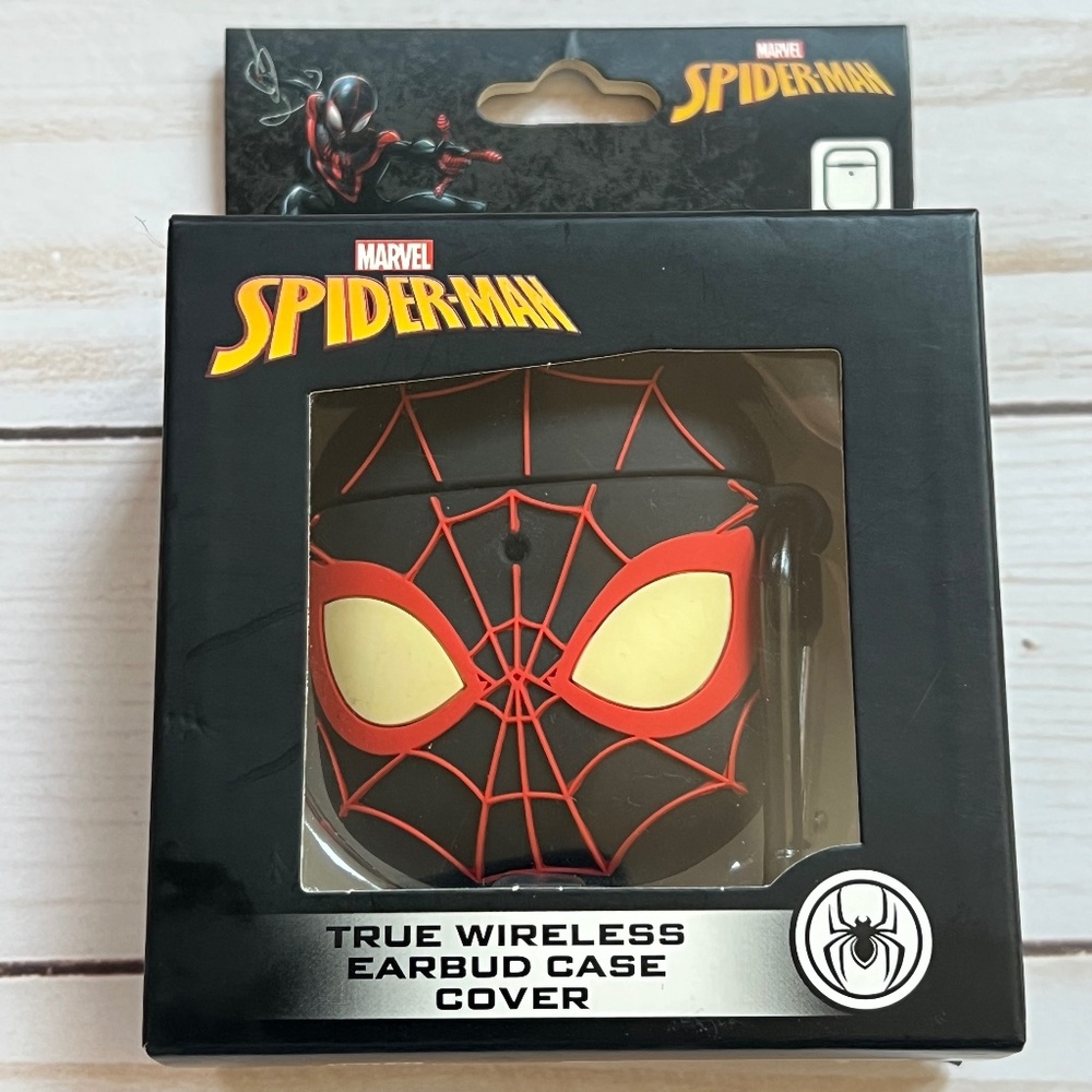 NIB CultureFly Marvel Spider-Man AirPods Case Set Gen 1 & 2 Silicone Protective